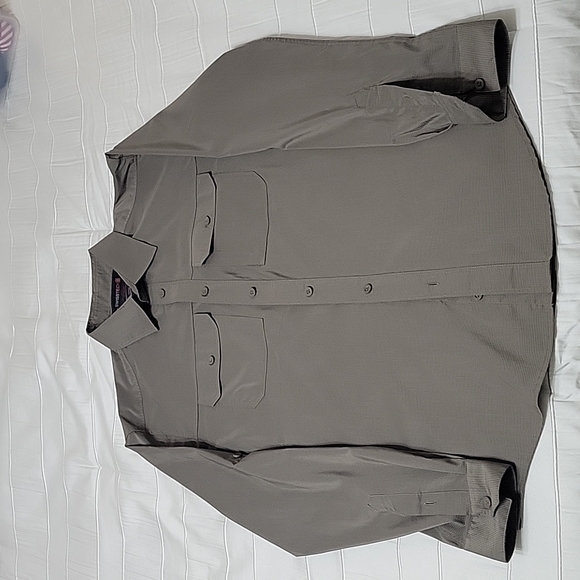 Swisstech Button Down - Picture 1 of 5